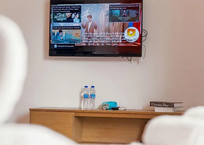 Private In Bai Chay Apartment Hạ Long