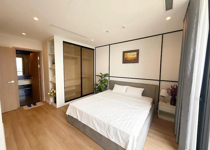 Private In Bai Chay Apartment Hạ Long